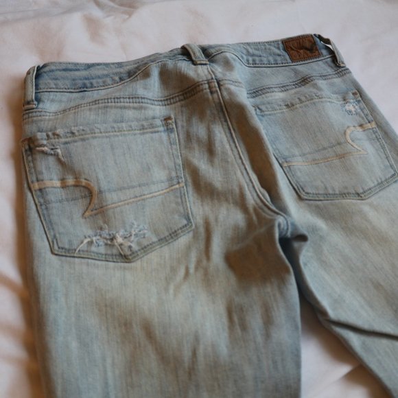 Light Wash Skinny Jeans - Picture 4 of 5